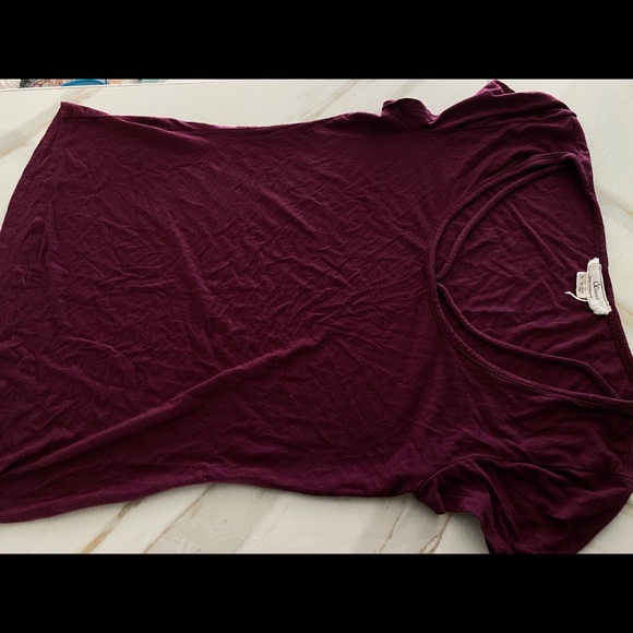 Burgundy shirt - Picture 1 of 3